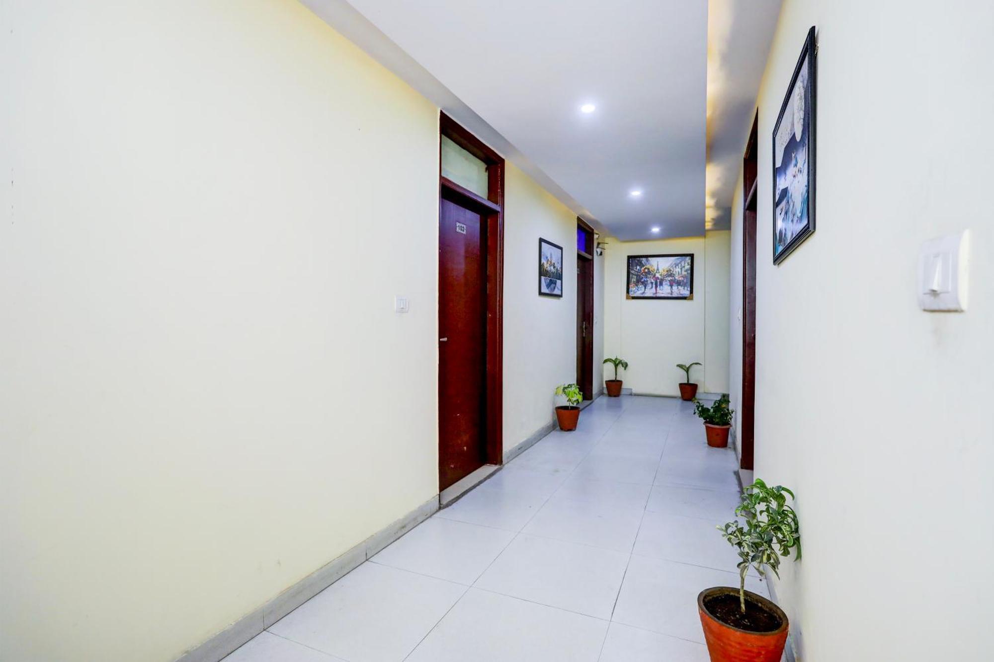 Global Stay Near Delhi Airport Nueva Delhi Exterior foto