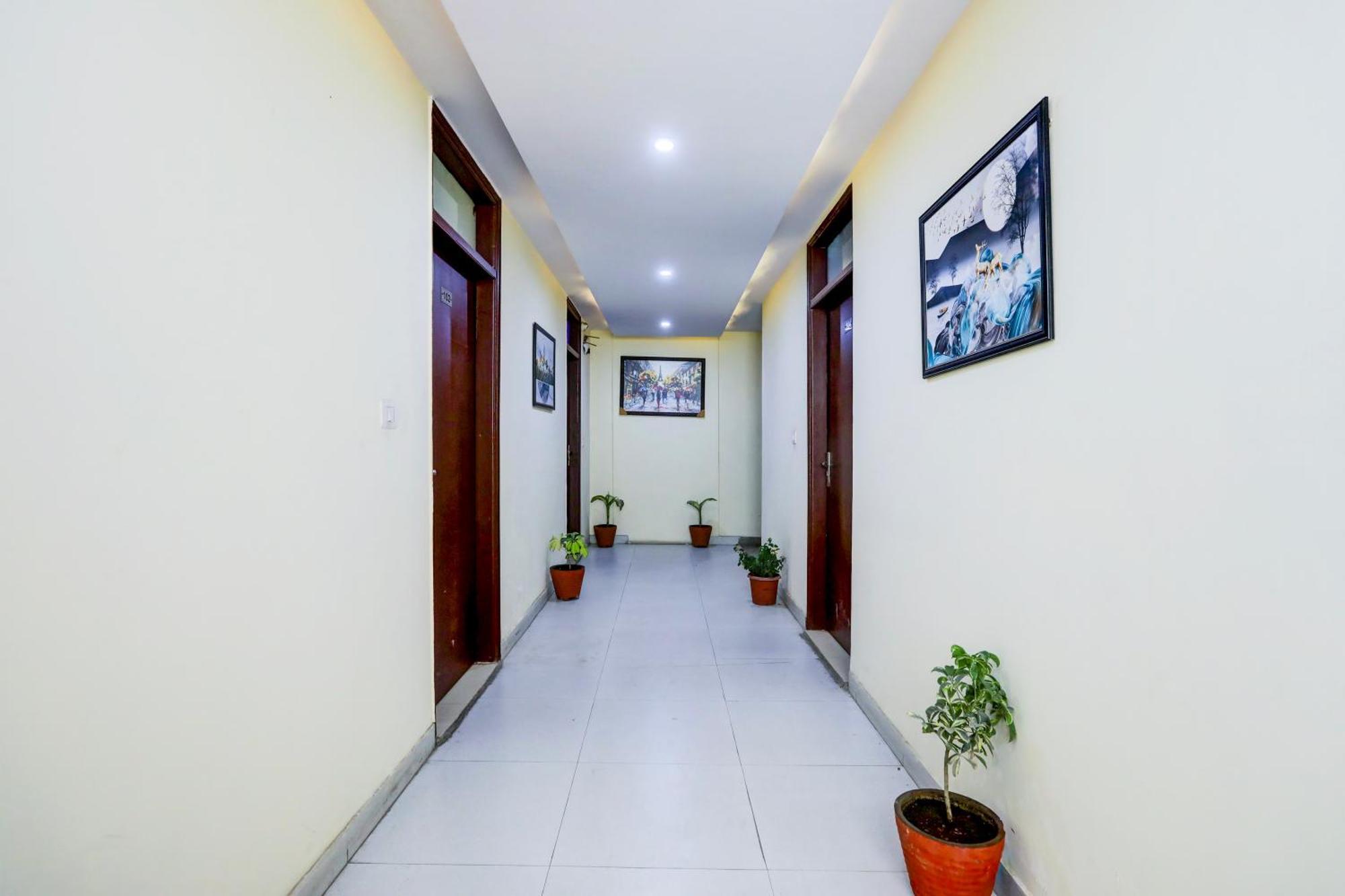 Global Stay Near Delhi Airport Nueva Delhi Exterior foto